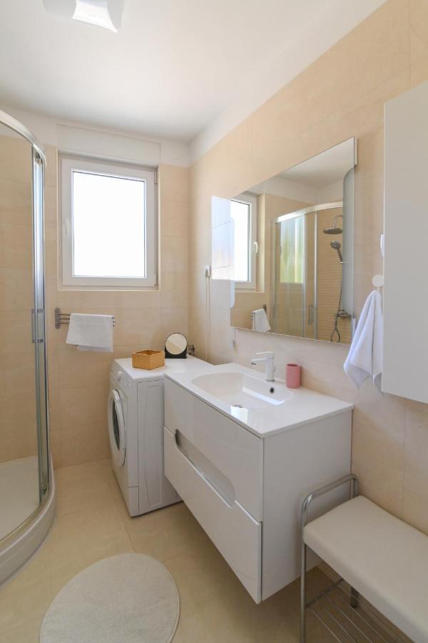 Ferienwohnung Apartman Iskra Rijeka Exterior foto