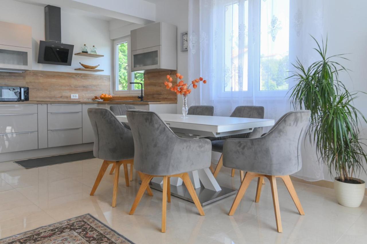 Ferienwohnung Apartman Iskra Rijeka Exterior foto