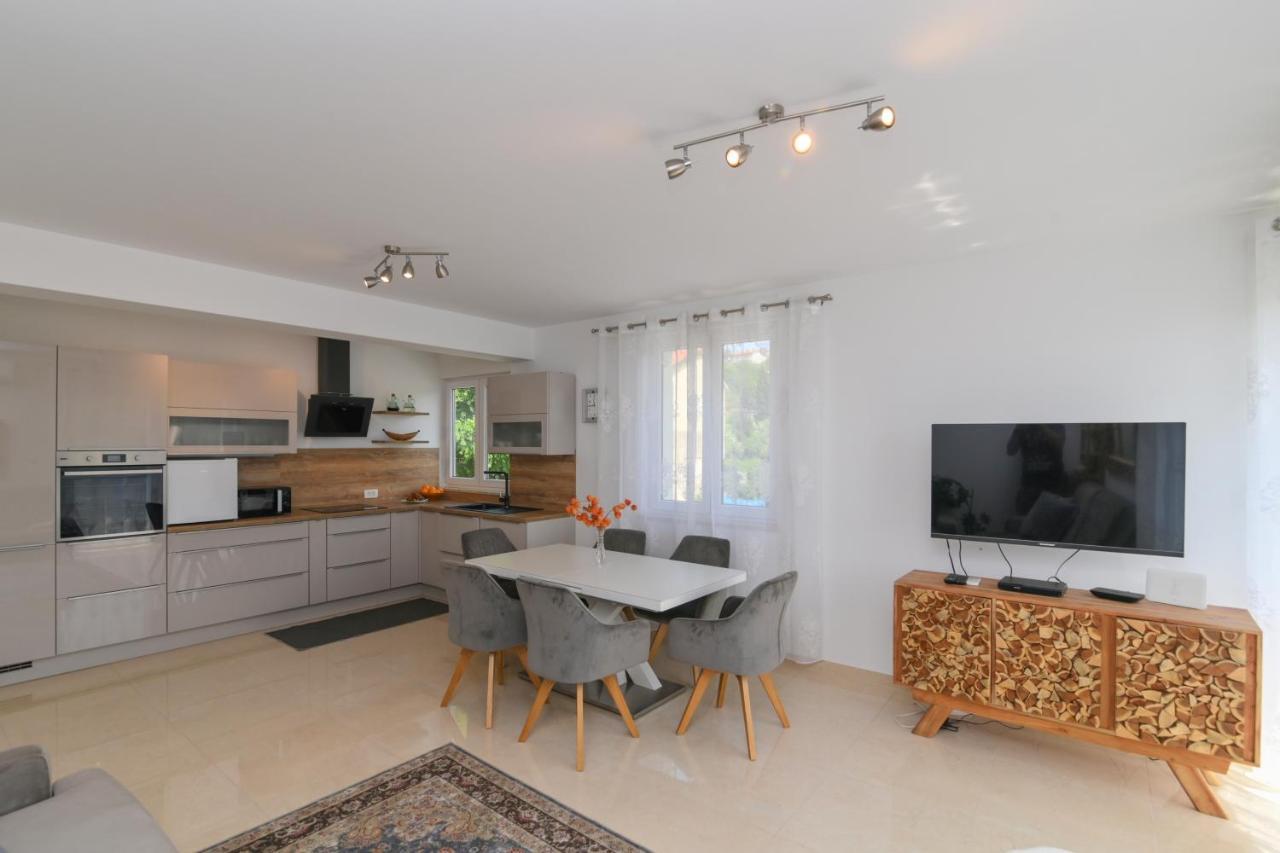 Ferienwohnung Apartman Iskra Rijeka Exterior foto